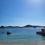 Villamia Heated Pool - Jacuzzi-10 Persons-boat Tours - Luxury Apartment