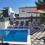 Apartment Villamia Heated Pool - Jacuzzi-10 Persons-boat Tours - Luxury Srima