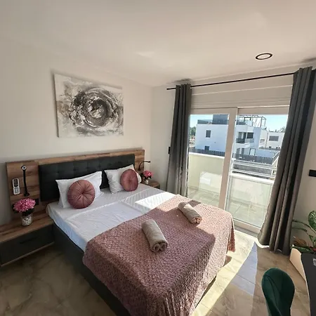 Apartman Villamia Croatia 10 Persons - Heated Pool - Jacuzzi-boat Tours-luxury