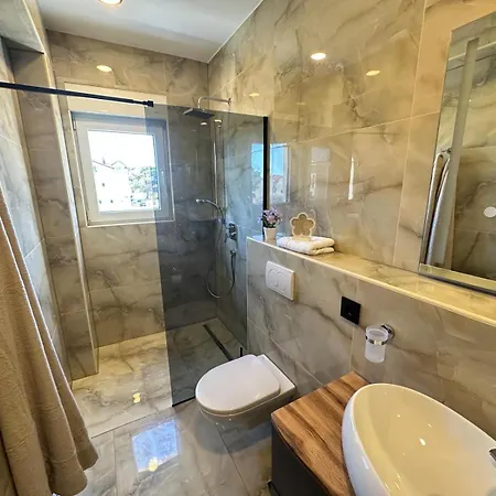 Villamia Heated Pool - Jacuzzi-10 Persons-boat Tours - Luxury Apartmán