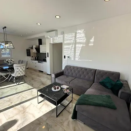 Mia - Vodice Apartment *