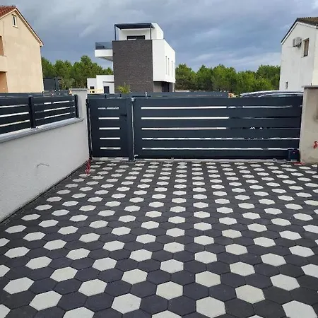Mia - Vodice Apartment Srima