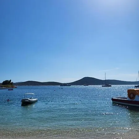 Villamia Croatia 10 Persons - Heated Pool - Jacuzzi-boat Tours-luxury Appartement