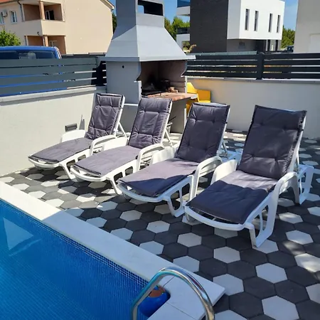Appartement Villamia Croatia 10 Persons - Heated Pool - Jacuzzi-boat Tours-luxury Srima
