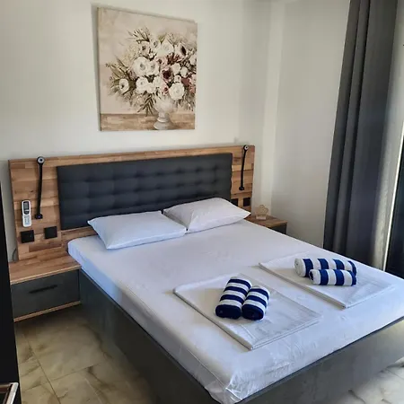 Villamia Heated Pool - Jacuzzi-10 Persons-boat Tours - Luxury Apartmán *