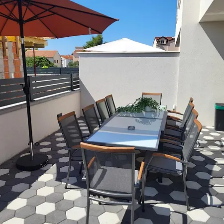Appartement Villamia Croatia 10 Persons - Heated Pool - Jacuzzi-boat Tours-luxury