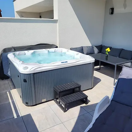 Villamia Croatia 10 Persons - Heated Pool - Jacuzzi-boat Tours-luxury *