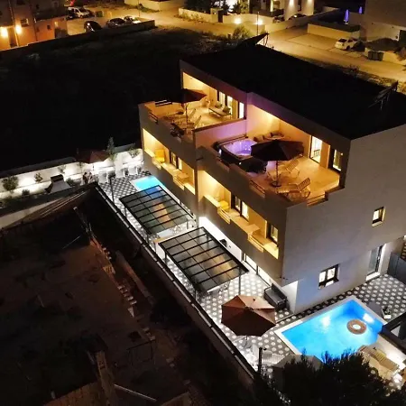 Villamia Croatia 10 Persons - Heated Pool - Jacuzzi-boat Tours-luxury Apartament