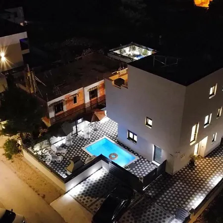 Villamia Croatia 10 Persons - Heated Pool - Jacuzzi-boat Tours-luxury Srima