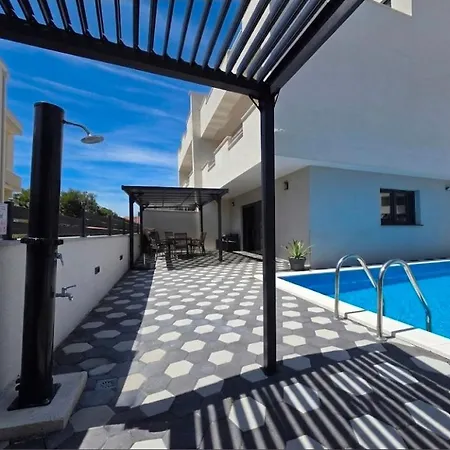 Villamia Croatia 10 Persons - Heated Pool - Jacuzzi-boat Tours-luxury Appartamento Srima