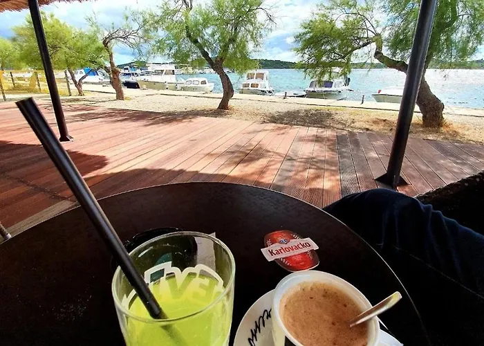 Appartement Villamia Heated Pool - Jacuzzi-10 Persons-boat Tours - Luxury