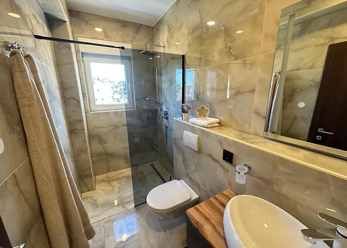 Villamia Heated Pool - Jacuzzi-10 Persons-boat Tours - Luxury Appartement