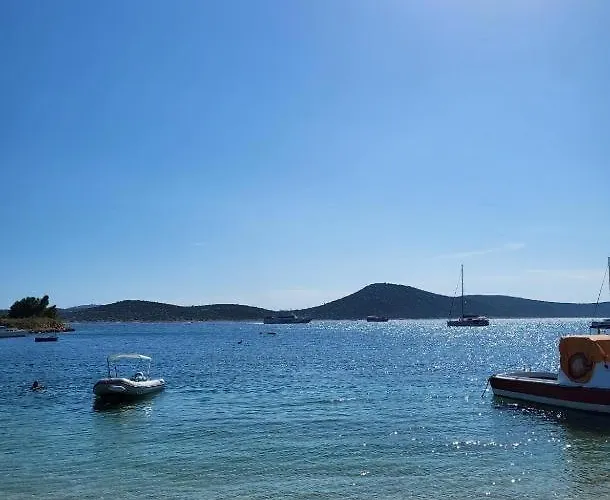 Villamia Heated Pool - Jacuzzi-10 Persons-boat Tours - Luxury Appartement