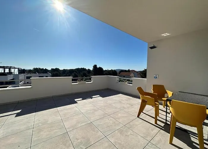 Appartement Villamia Heated Pool - Jacuzzi-10 Persons-boat Tours - Luxury