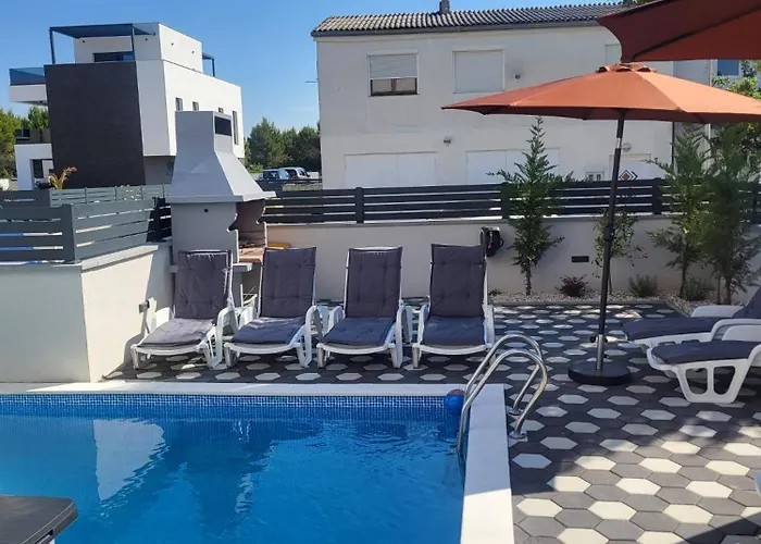 Daire Villamia Heated Pool - Jacuzzi-10 Persons-boat Tours - Luxury Srima