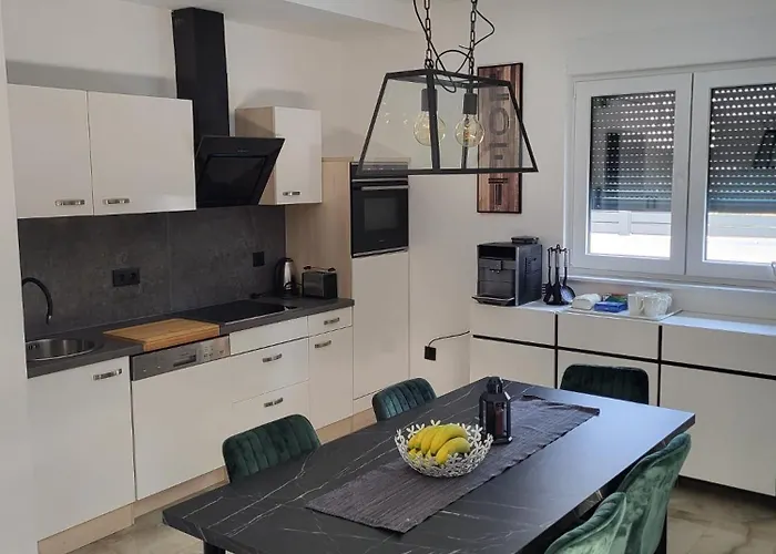 Villamia Heated Pool - Jacuzzi-10 Persons-boat Tours - Luxury Appartement