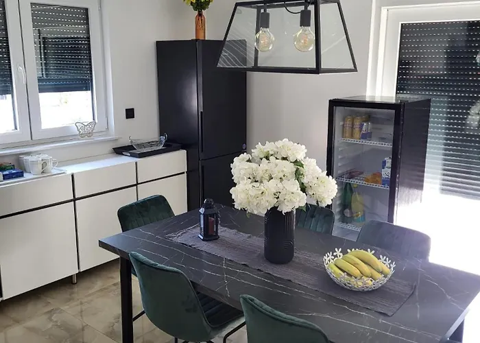 Villamia Heated Pool - Jacuzzi-10 Persons-boat Tours - Luxury Appartement Srima