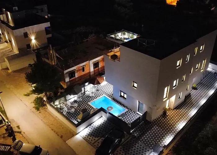 Villamia Heated Pool - Jacuzzi-10 Persons-boat Tours - Luxury Srima